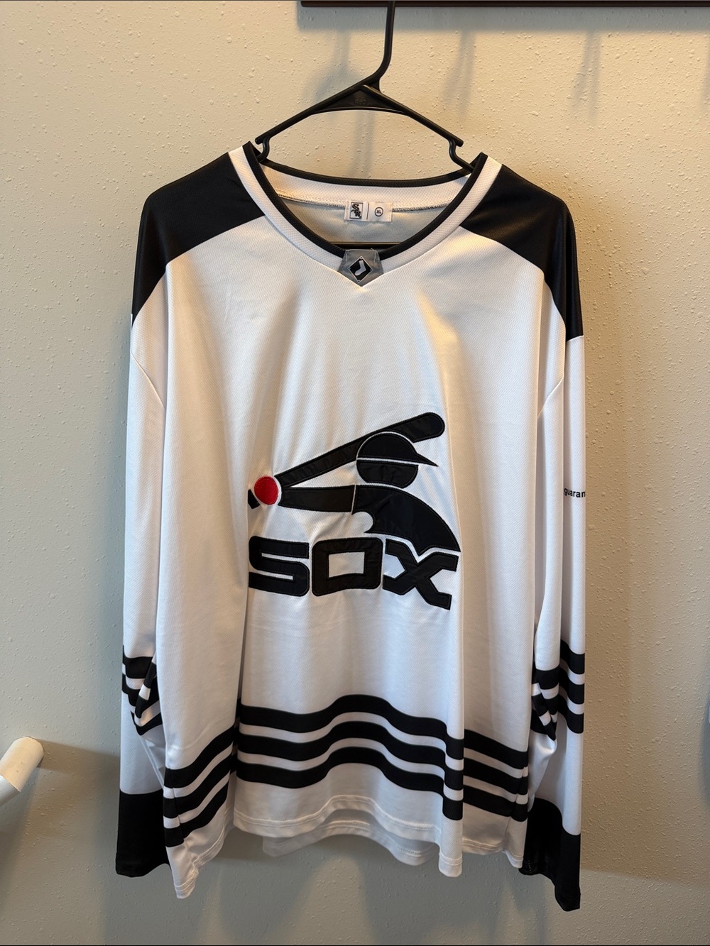 Chicago White Sox Hockey Jersey Black and Black Long-Sleeve with Red Accent